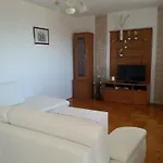 Mikrut Podstrana