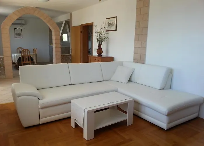 Mikrut 아파트 포드스트라나